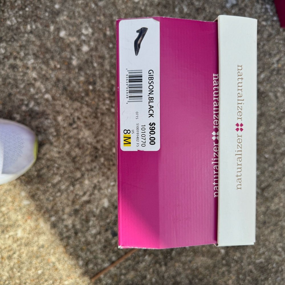 Shoes - Picture 4 of 4